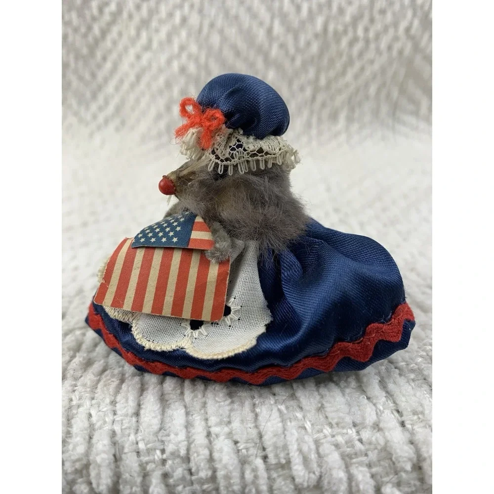 Original Toy Fur Mouse Betsy Ross Blue Red Patriotic Flag West Germany Miniature